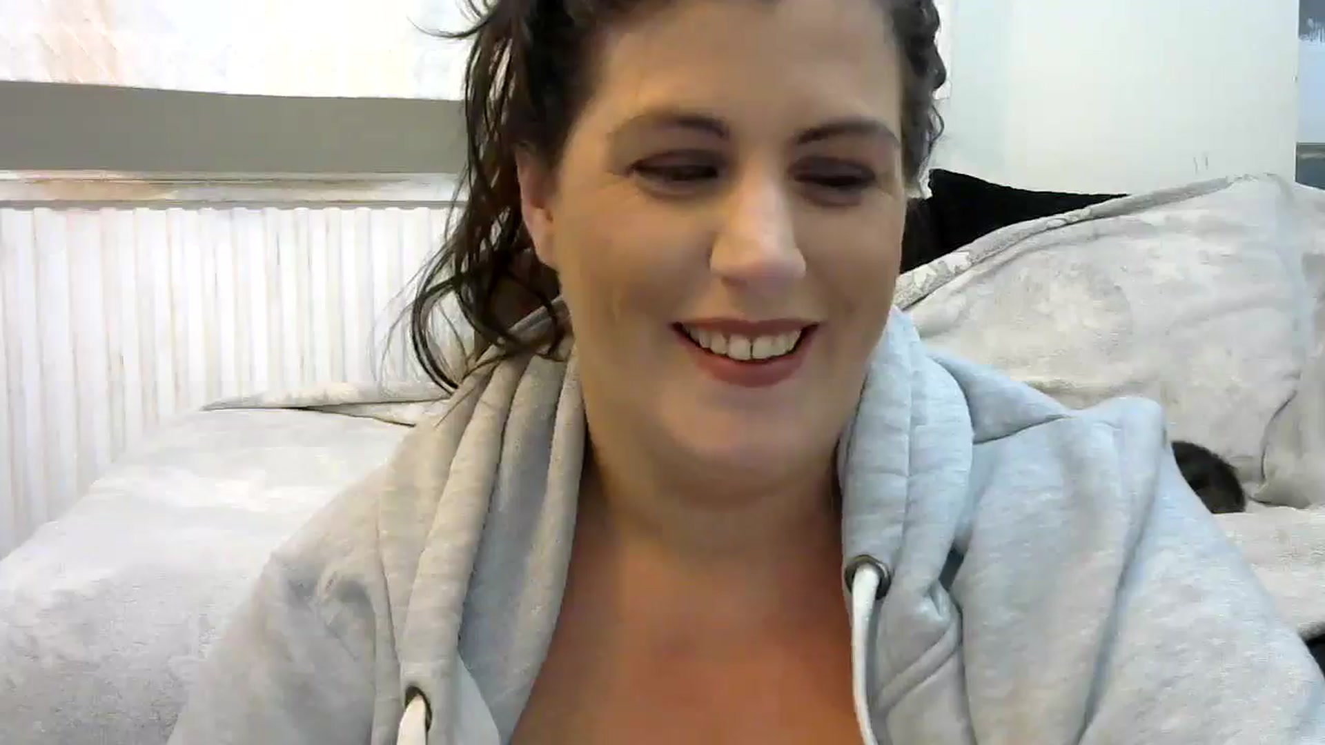 Gallery image thumbnail from Housewife2's myfreecams stream on, 06/12/2025, 24:59 image 16 of 20