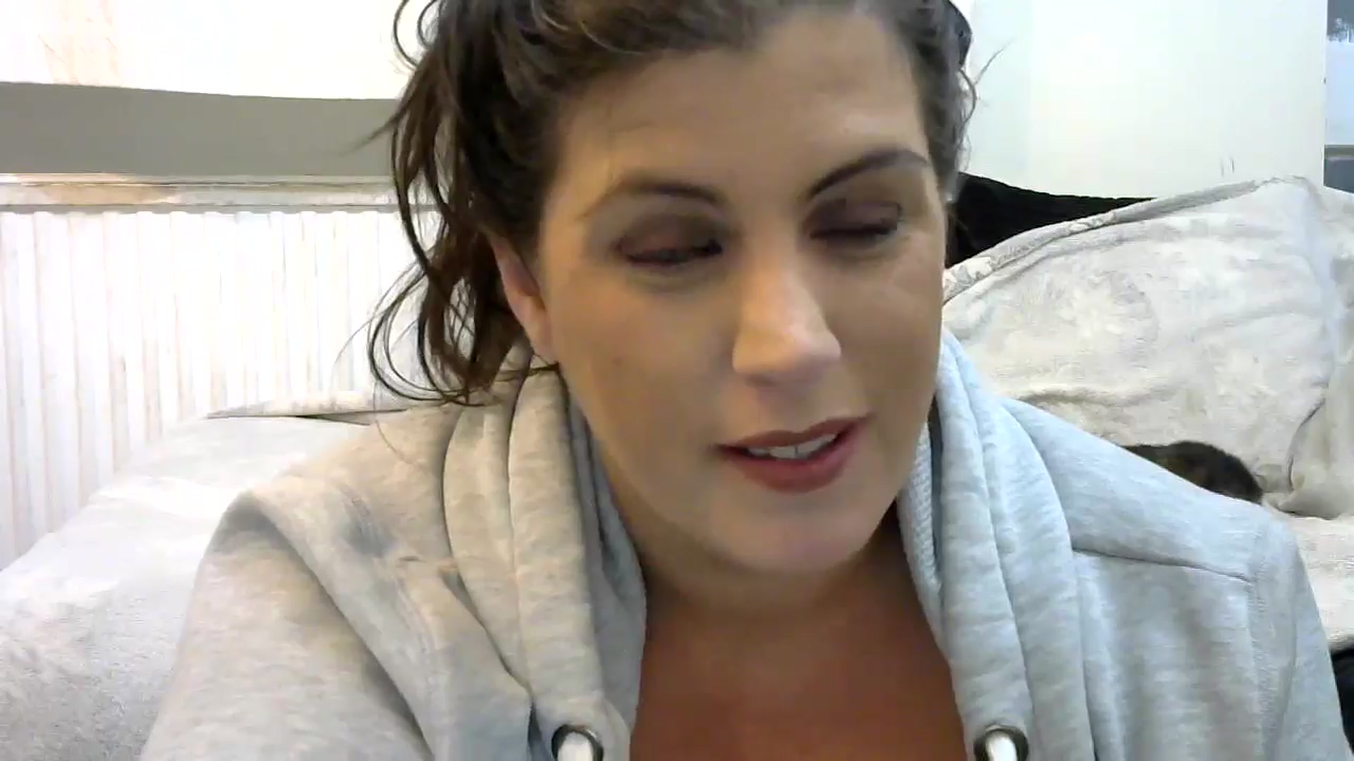 Gallery image thumbnail from Housewife2's myfreecams stream on, 06/12/2025, 24:59 image 9 of 20