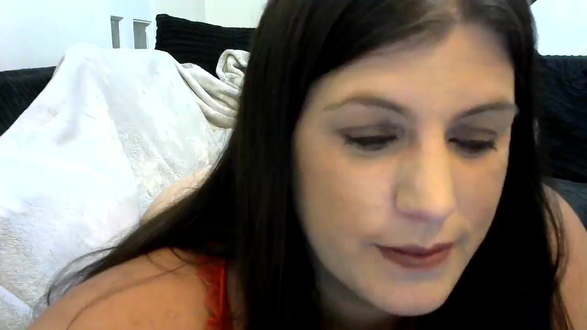 Gallery image thumbnail from Housewife2's myfreecams stream on, 06/23/2025, 23:43 image 3 of 20
