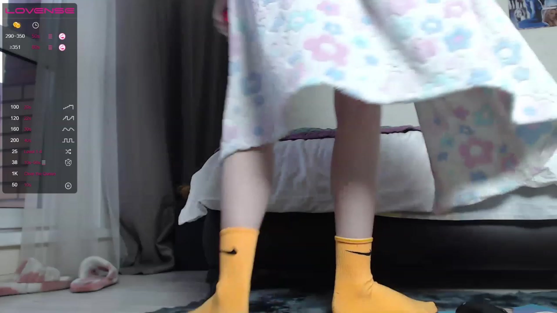 Gallery image thumbnail from HoveyKey's myfreecams stream on, 03/27/2023, 13:04 image 2 of 20
