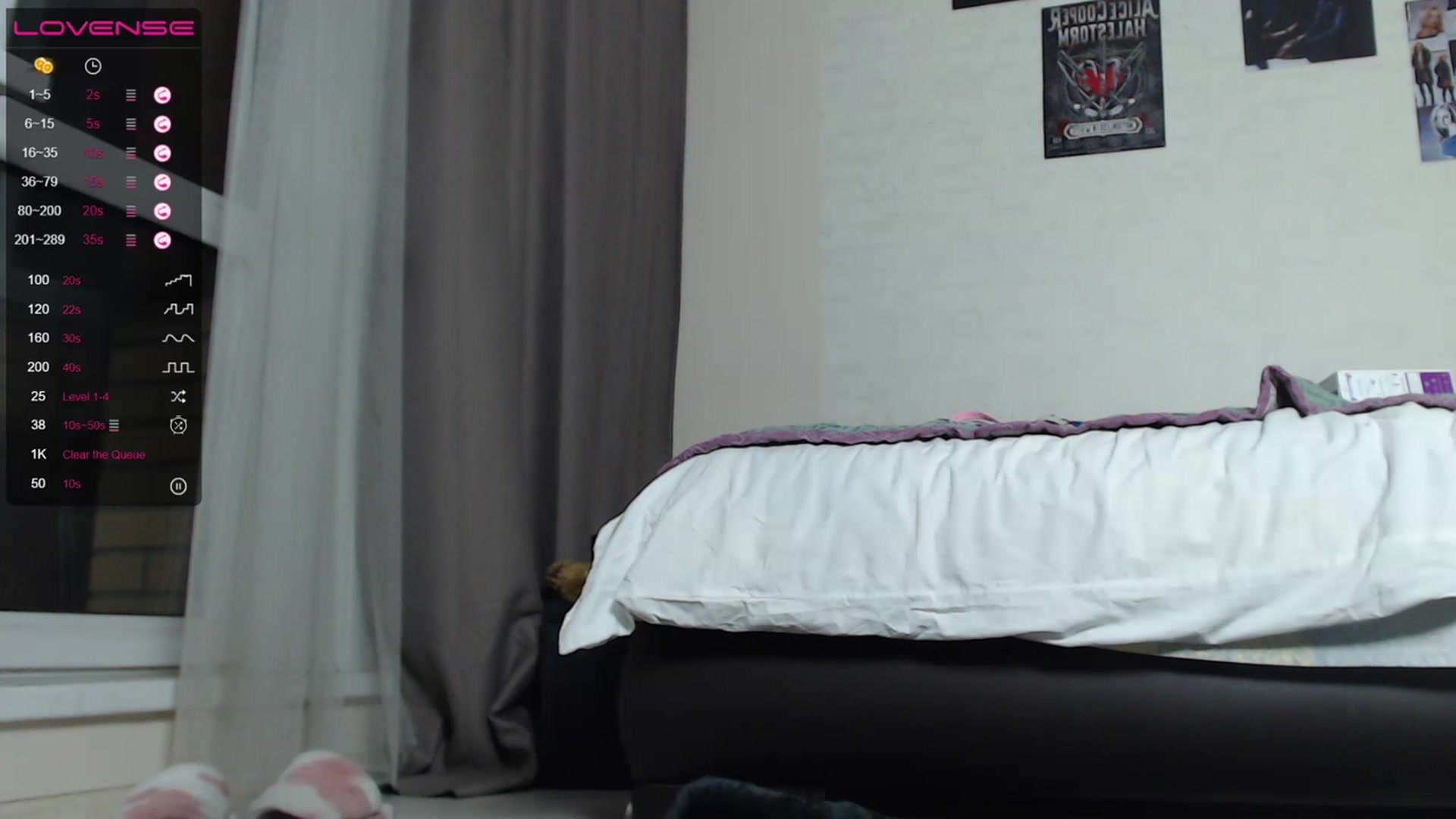 Gallery image thumbnail from HoveyKey's myfreecams stream on, 03/27/2023, 14:03 image 14 of 20