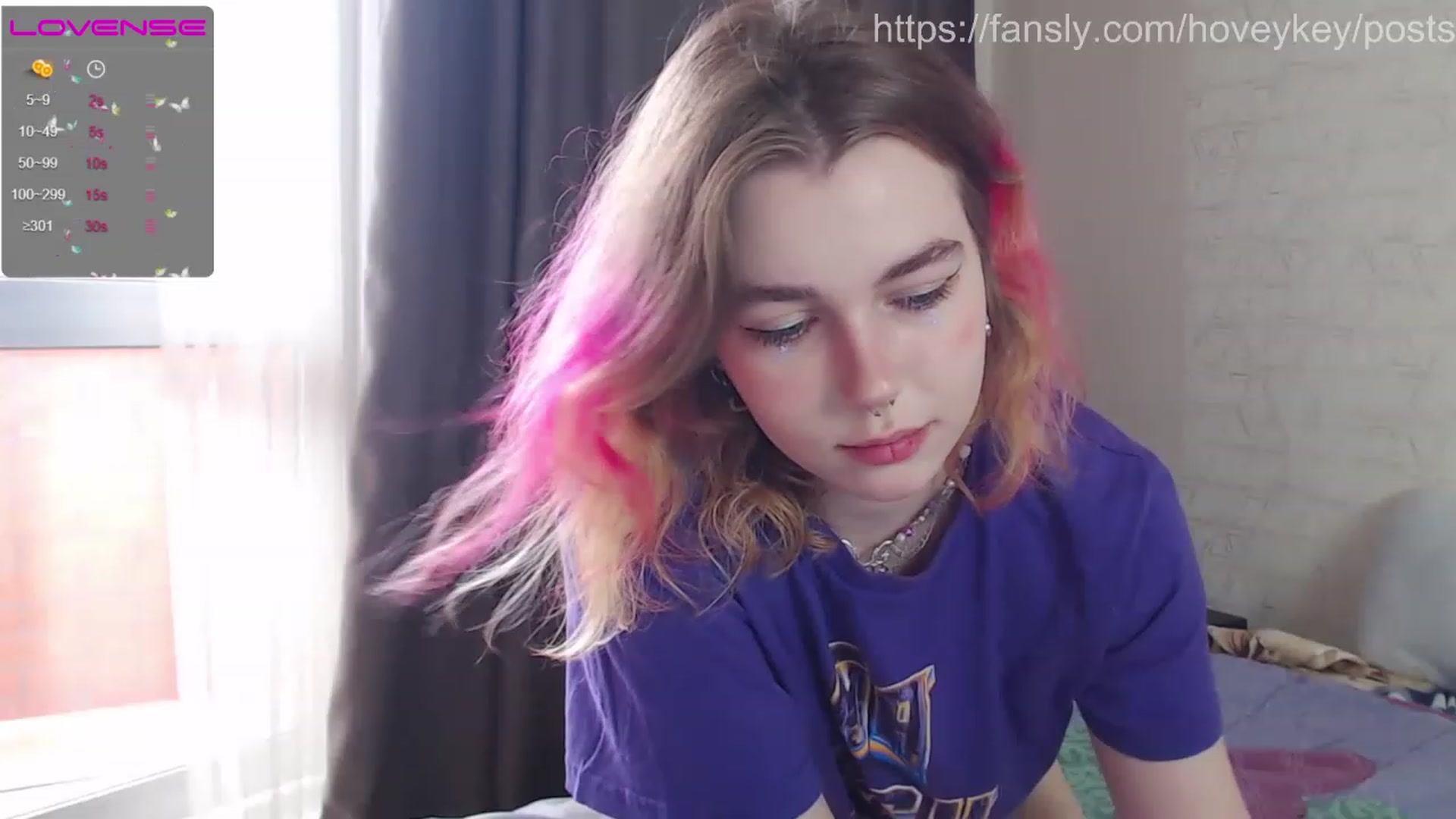 Gallery image thumbnail from HoveyKey's myfreecams stream on, 06/28/2023, 09:24 image 4 of 20
