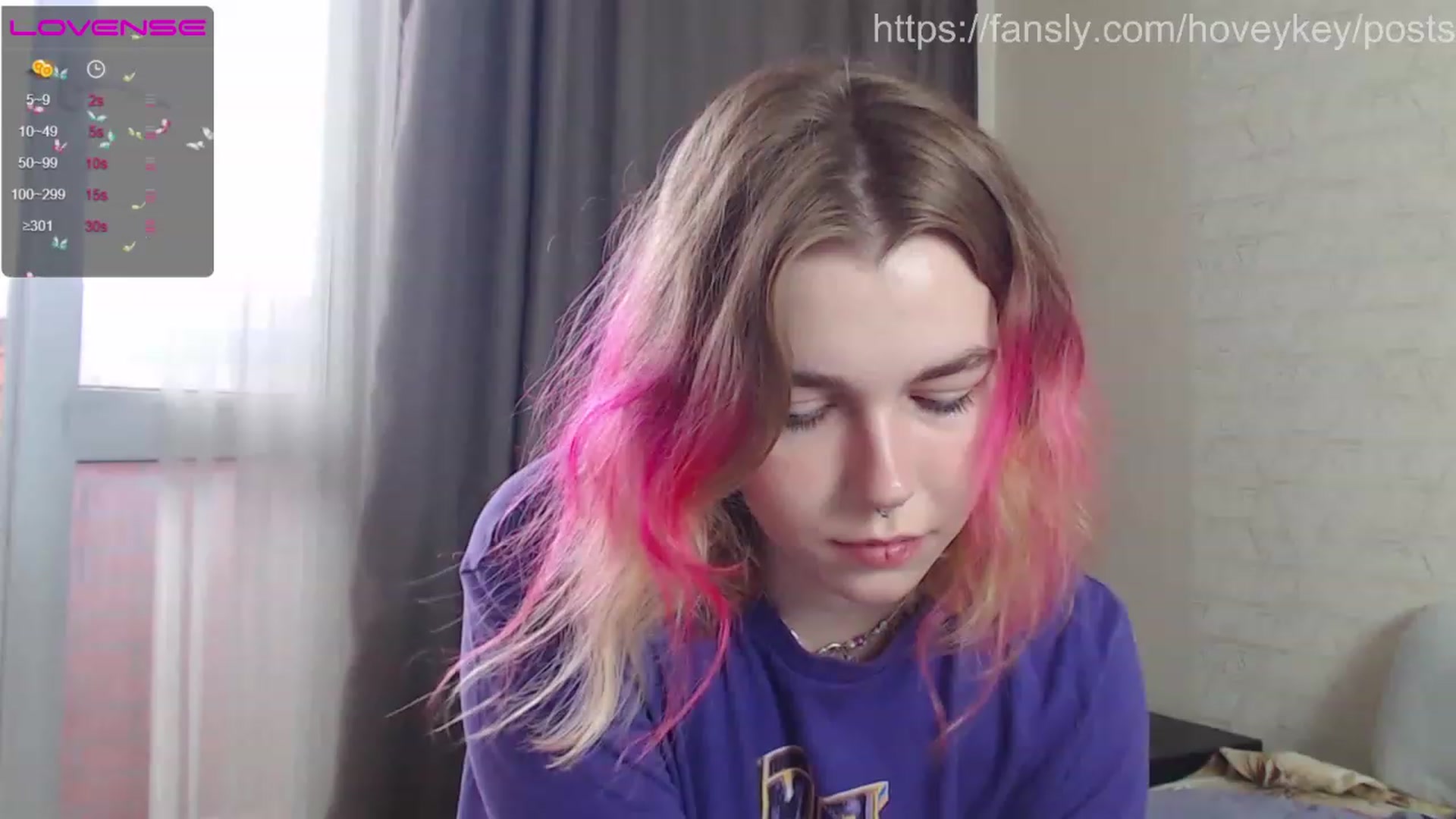 Gallery image thumbnail from HoveyKey's myfreecams stream on, 06/28/2023, 09:24 image 14 of 20