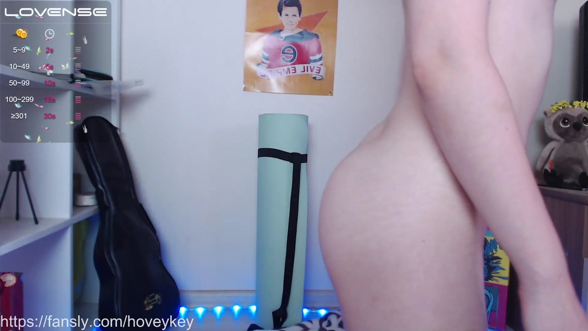 Gallery image thumbnail from HoveyKey's myfreecams stream on, 07/16/2023, 13:41 image 15 of 20
