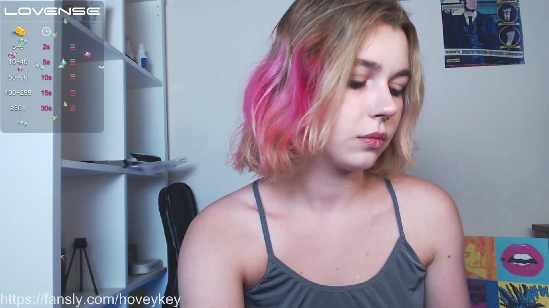 Gallery image thumbnail from HoveyKey's myfreecams stream on, 07/16/2023, 15:20 image 4 of 20
