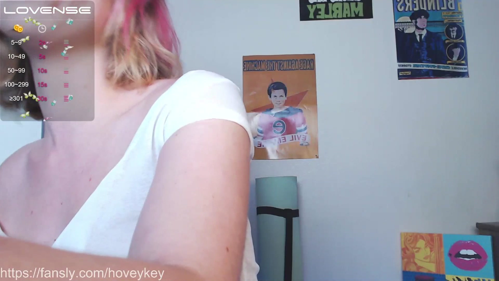 Gallery image thumbnail from HoveyKey's myfreecams stream on, 07/16/2023, 15:20 image 18 of 20
