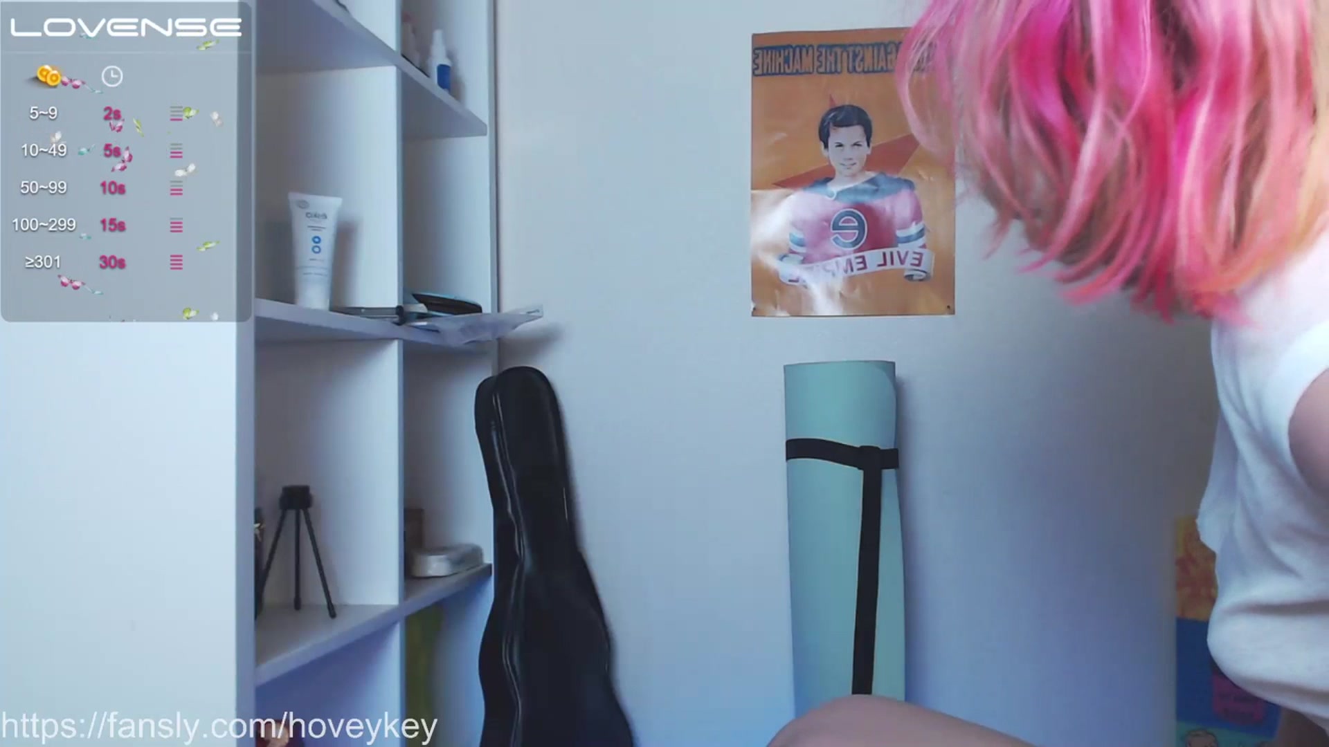 Gallery image thumbnail from HoveyKey's myfreecams stream on, 07/16/2023, 15:47 image 7 of 20