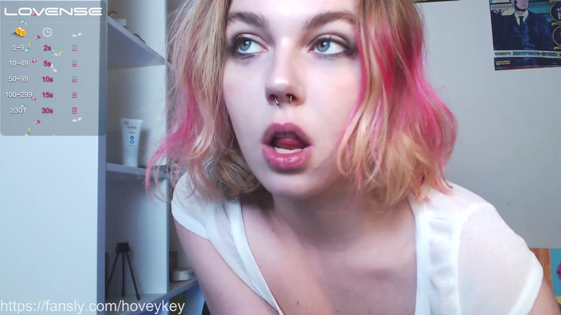 Gallery image thumbnail from HoveyKey's myfreecams stream on, 07/16/2023, 15:47 image 11 of 20