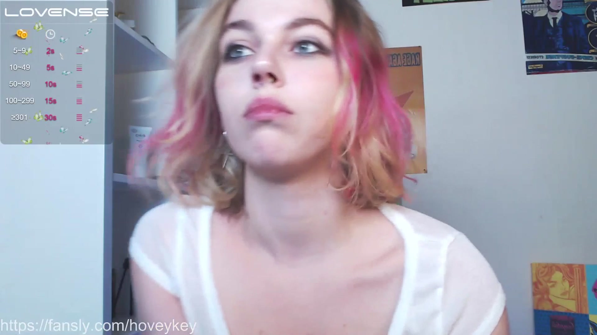 Gallery image thumbnail from HoveyKey's myfreecams stream on, 07/16/2023, 15:47 image 12 of 20