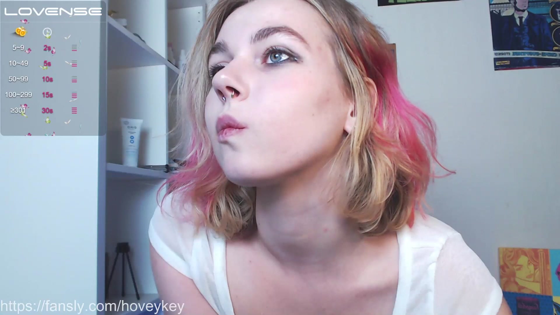 Gallery image thumbnail from HoveyKey's myfreecams stream on, 07/16/2023, 15:47 image 15 of 20