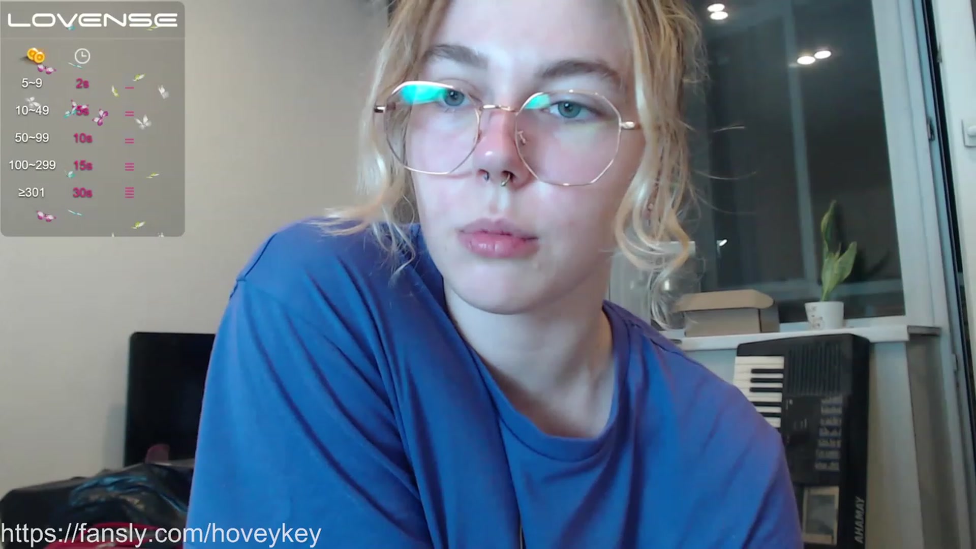 Gallery image thumbnail from HoveyKey's myfreecams stream on, 07/26/2023, 17:56 image 12 of 20