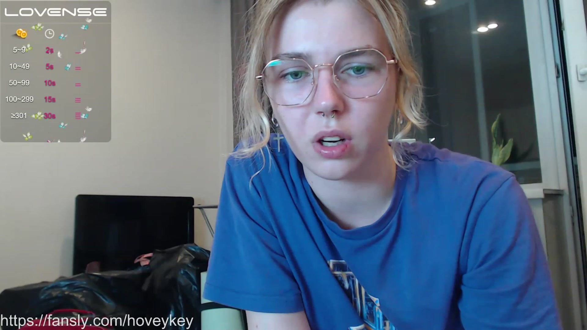 Gallery image thumbnail from HoveyKey's myfreecams stream on, 07/26/2023, 17:56 image 8 of 20