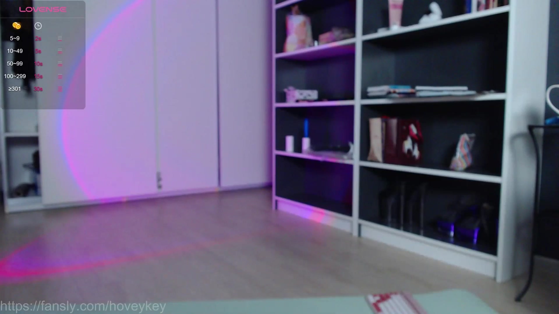 Gallery image thumbnail from HoveyKey's myfreecams stream on, 02/27/2024, 16:36 image 4 of 20