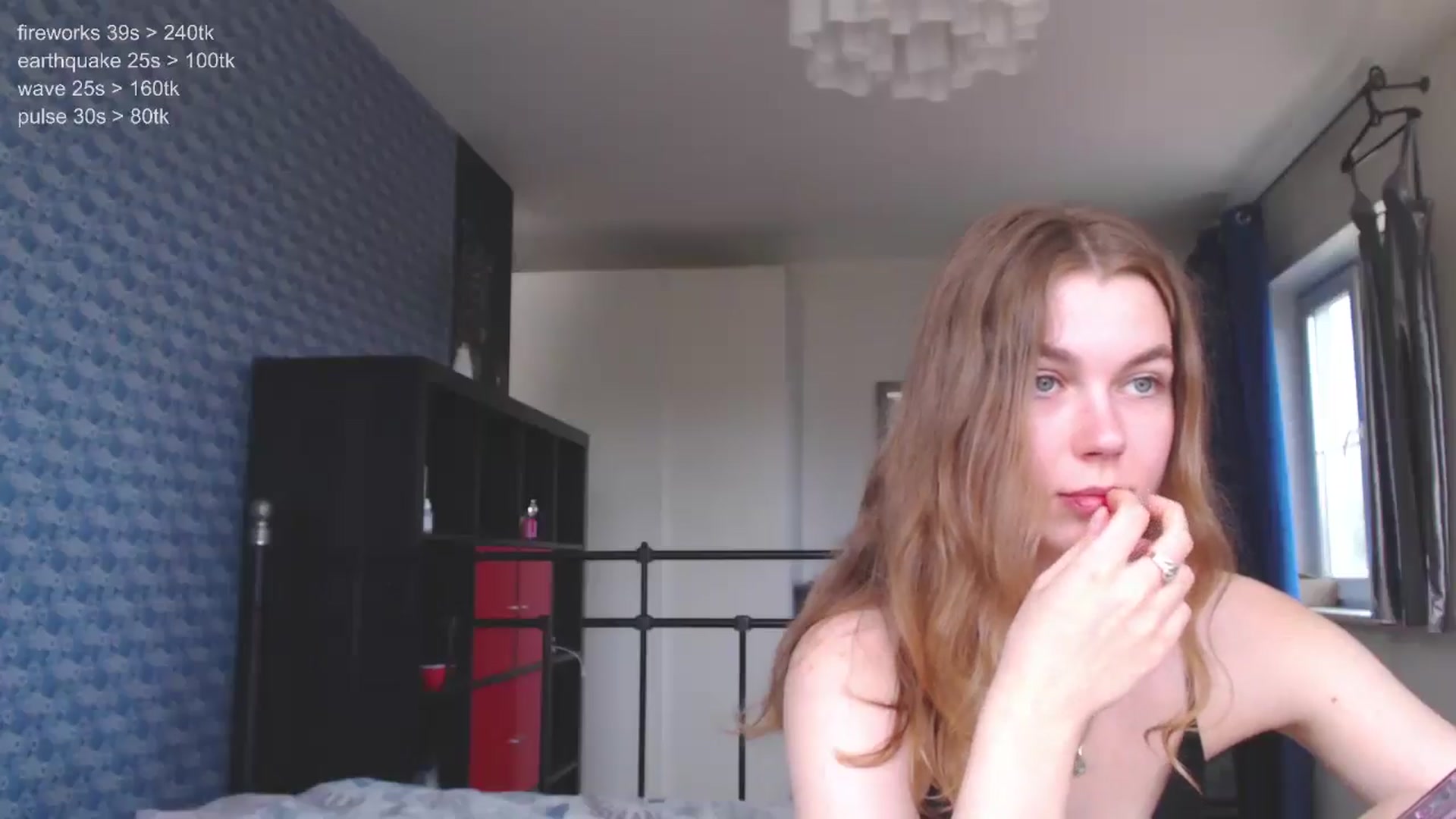 Gallery image thumbnail from HoveyKey's myfreecams stream on, 06/09/2025, 09:19 image 16 of 20