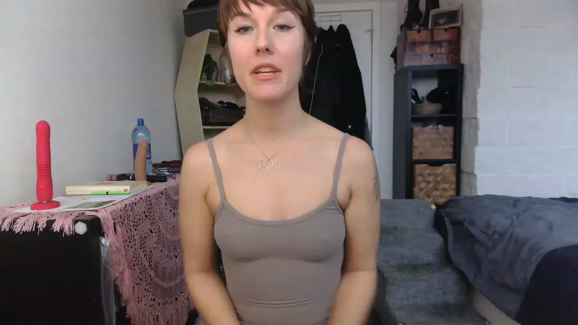 Gallery image thumbnail from HowardCockley's myfreecams stream on, 02/20/2023, 19:31 image 15 of 20