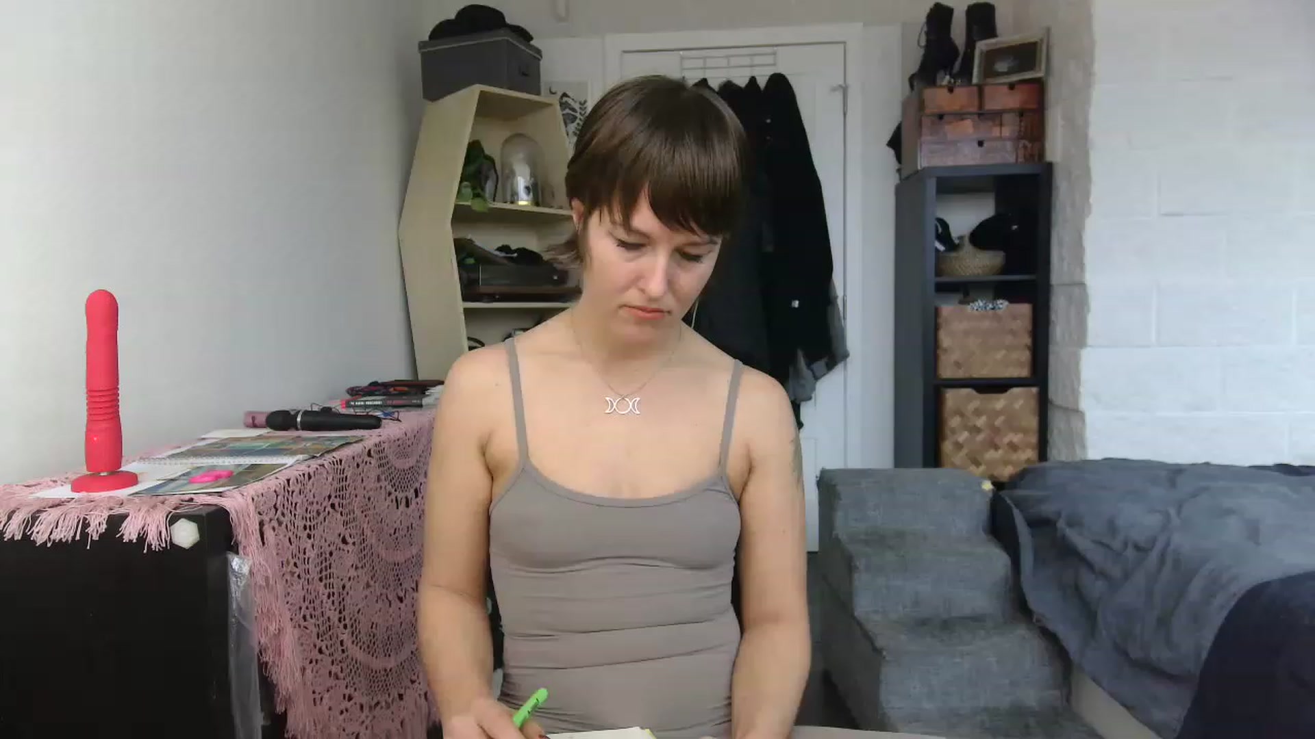Gallery image thumbnail from HowardCockley's myfreecams stream on, 02/20/2023, 19:31 image 9 of 20
