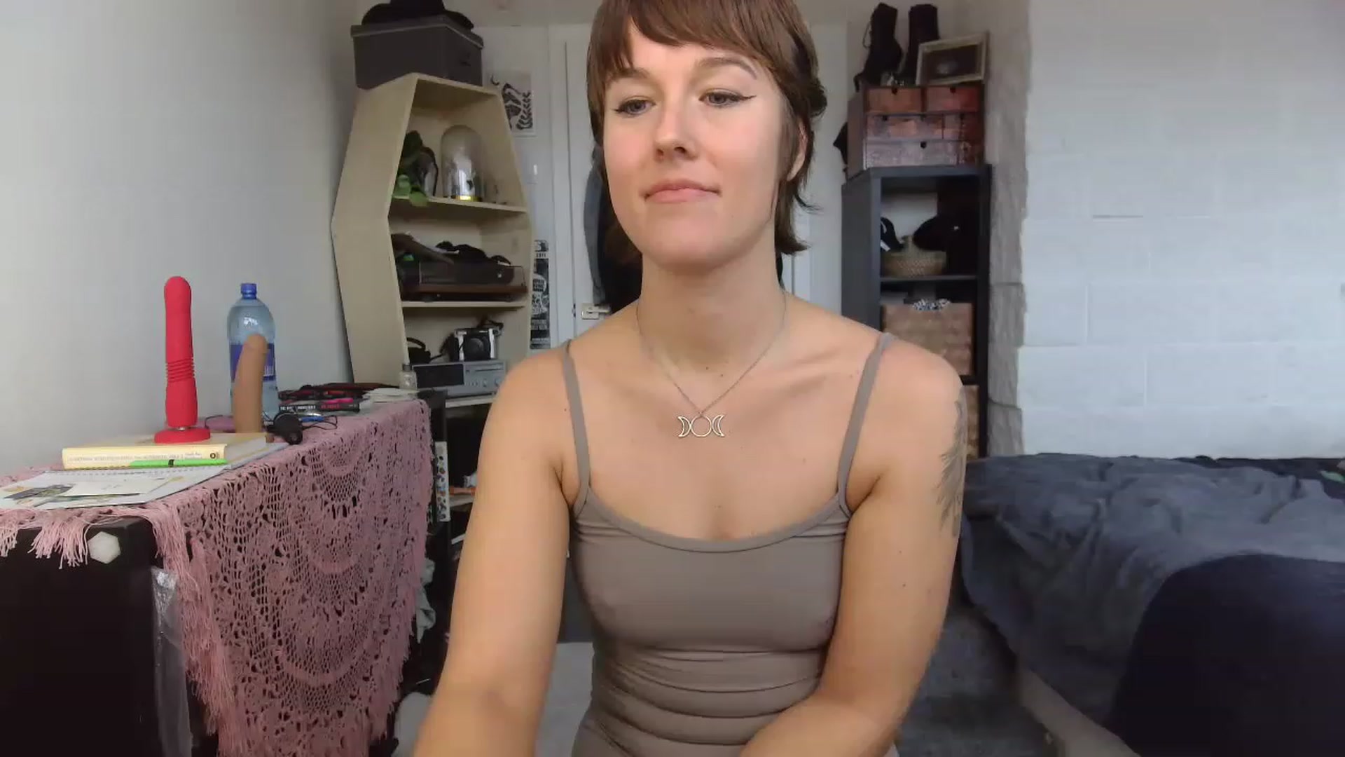 Gallery image thumbnail from HowardCockley's myfreecams stream on, 02/20/2023, 20:30 image 9 of 20