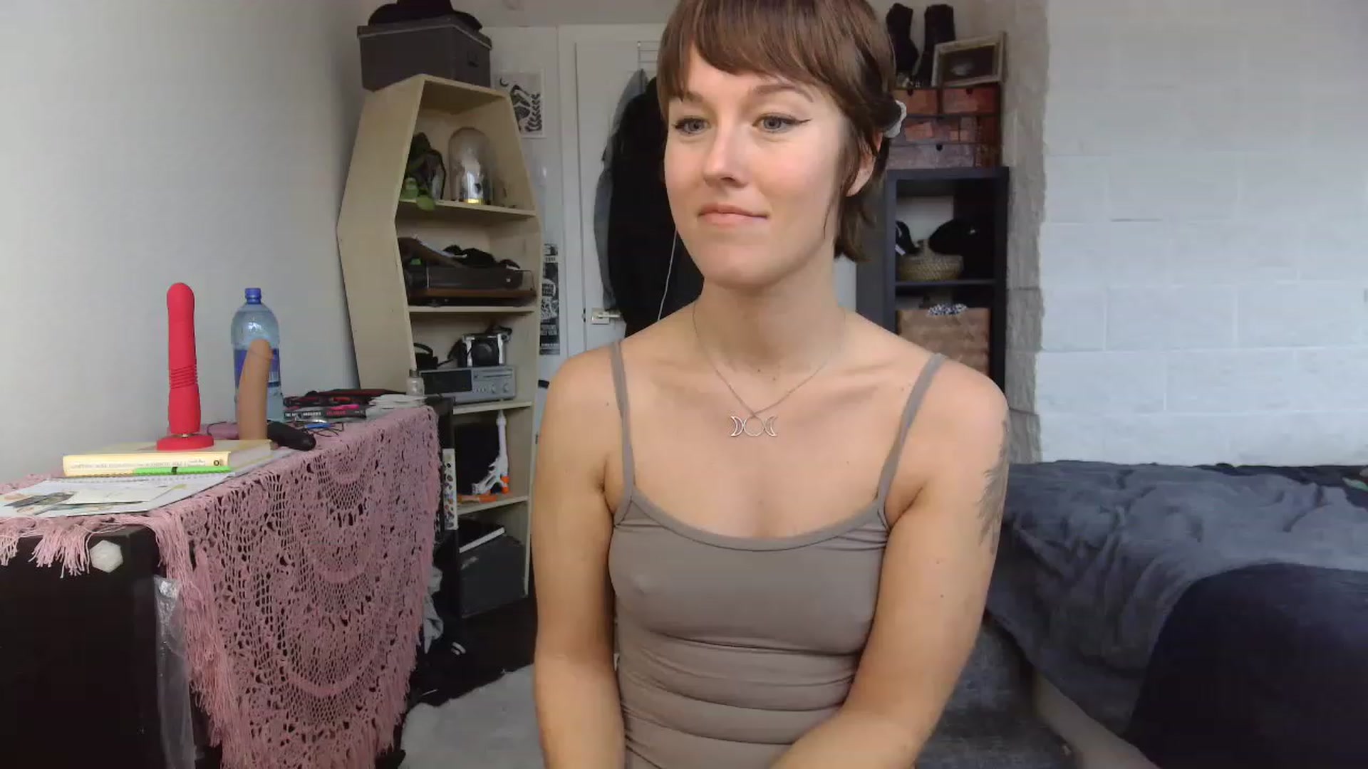 Gallery image thumbnail from HowardCockley's myfreecams stream on, 02/20/2023, 20:30 image 12 of 20