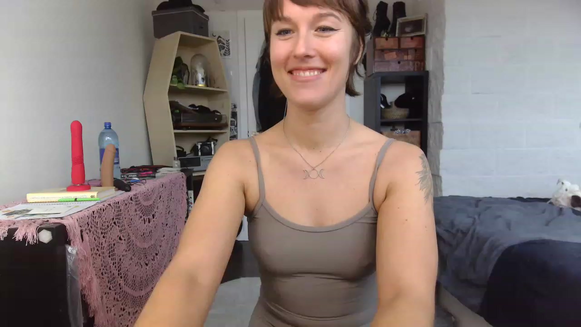 Gallery image thumbnail from HowardCockley's myfreecams stream on, 02/20/2023, 20:30 image 15 of 20