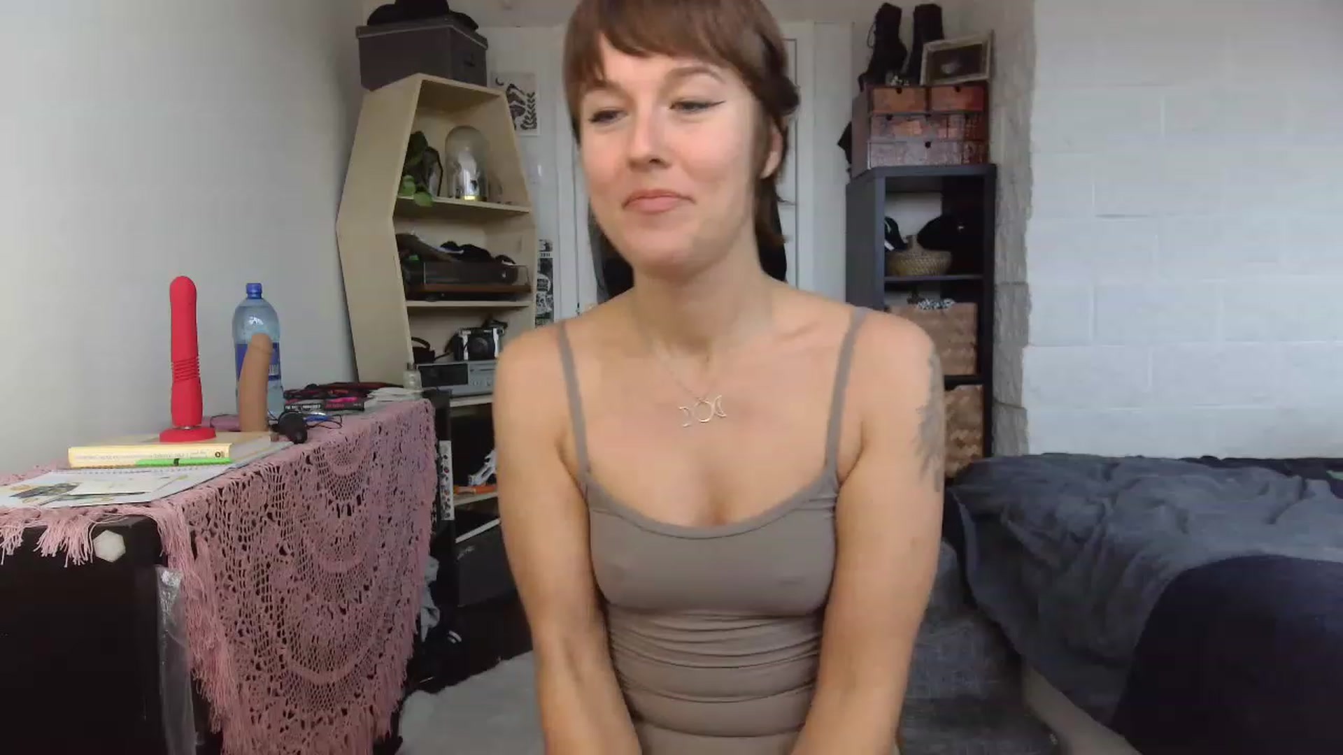 Gallery image thumbnail from HowardCockley's myfreecams stream on, 02/20/2023, 20:30 image 6 of 20