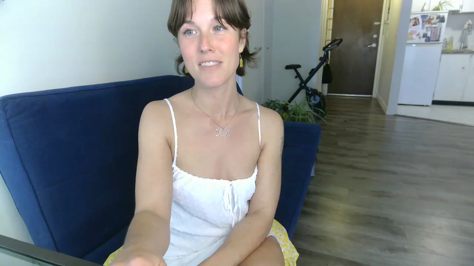 Gallery image thumbnail from HowardCockley's myfreecams stream on, 05/02/2023, 02:22 image 11 of 20