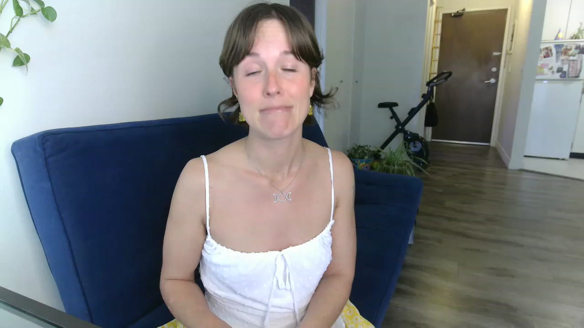 Gallery image thumbnail from HowardCockley's myfreecams stream on, 05/02/2023, 02:22 image 5 of 20