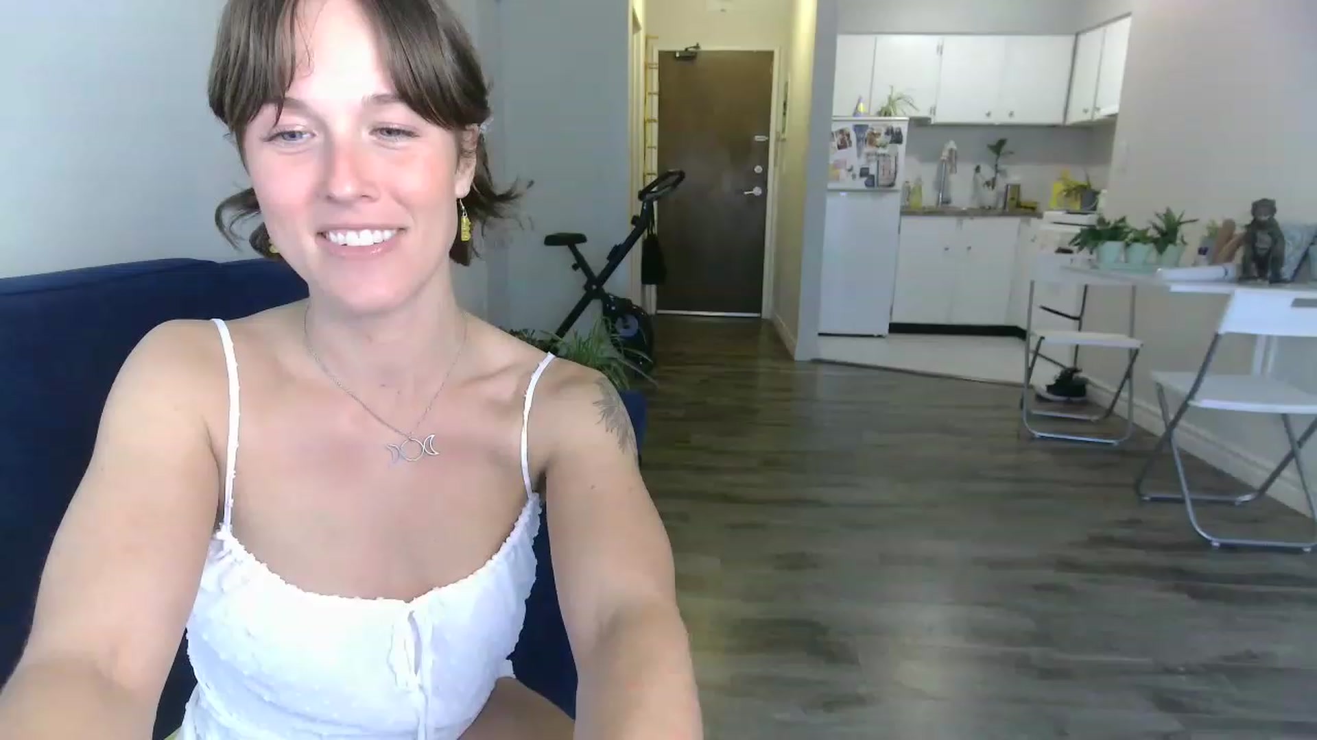 Gallery image thumbnail from HowardCockley's myfreecams stream on, 05/02/2023, 02:22 image 1 of 20
