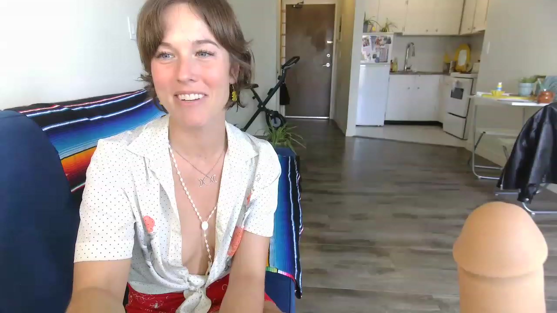 Gallery image thumbnail from HowardCockley's myfreecams stream on, 05/03/2023, 18:15 image 12 of 20