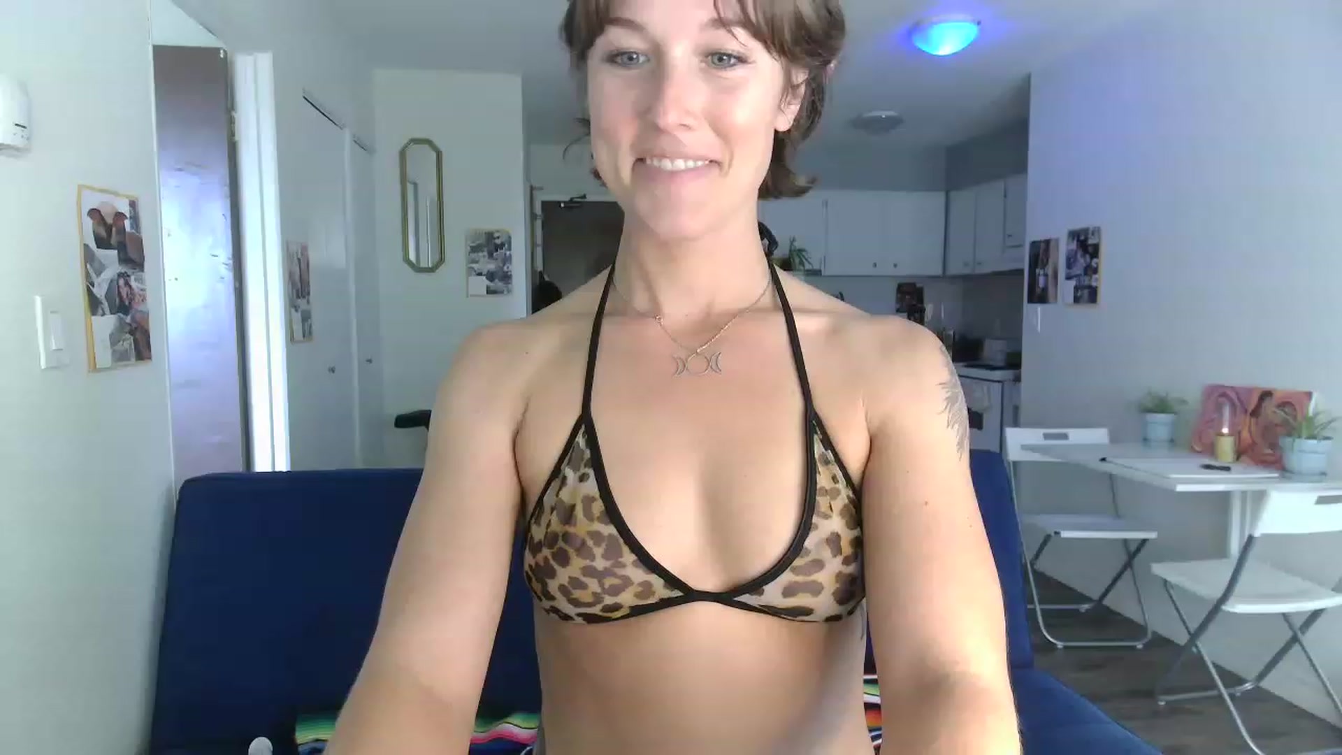 Gallery image thumbnail from HowardCockley's myfreecams stream on, 05/08/2023, 23:37 image 7 of 20