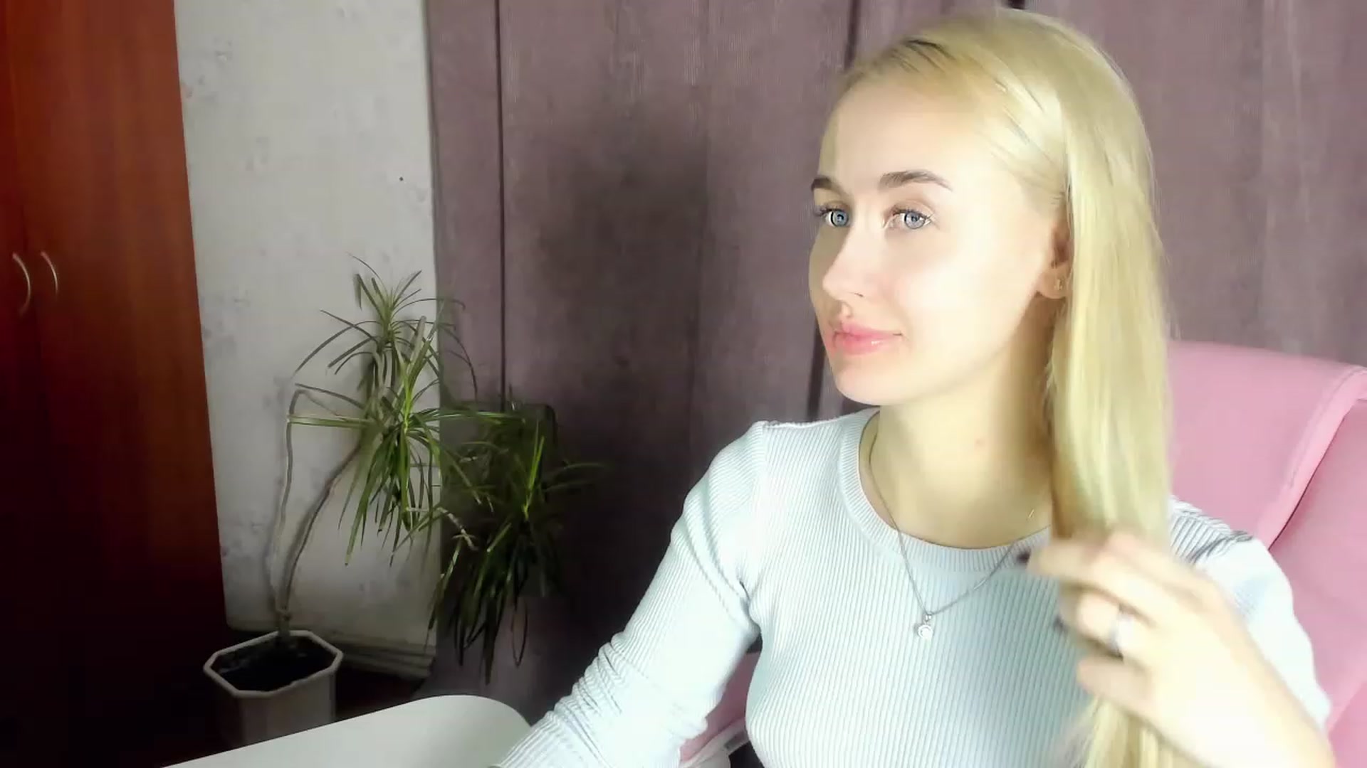 Gallery image thumbnail from Hrettel's myfreecams stream on, 01/18/2023, 18:13 image 16 of 20