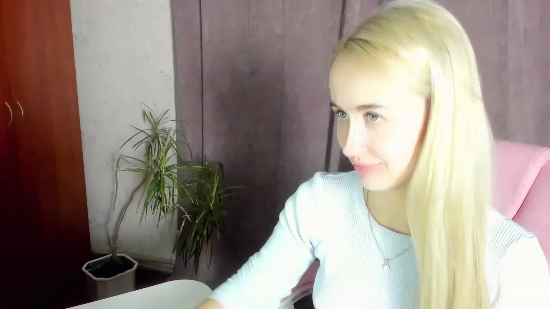 Gallery image thumbnail from Hrettel's myfreecams stream on, 01/18/2023, 18:13 image 15 of 20