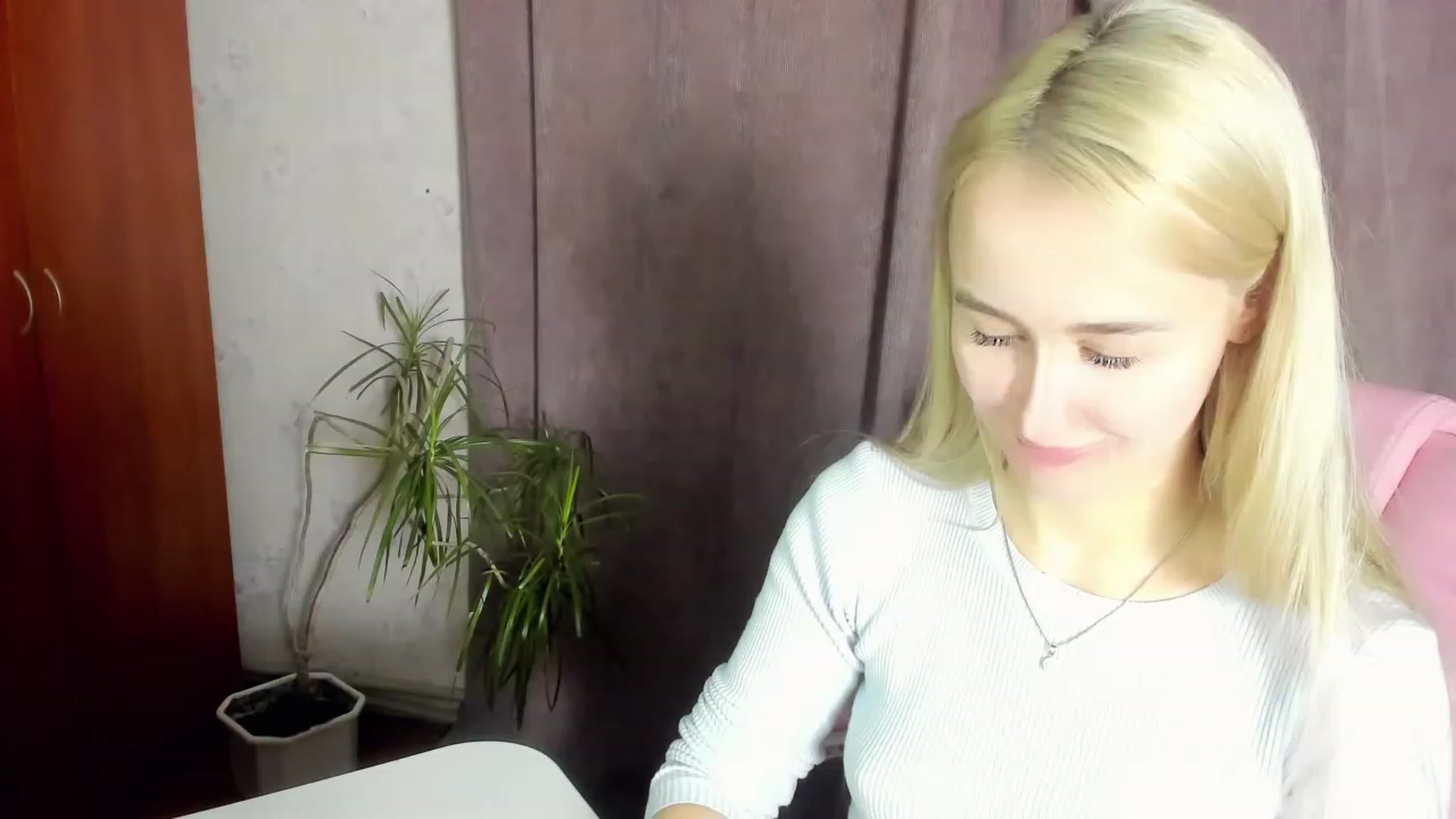 Gallery image thumbnail from Hrettel's myfreecams stream on, 01/18/2023, 19:03 image 14 of 20