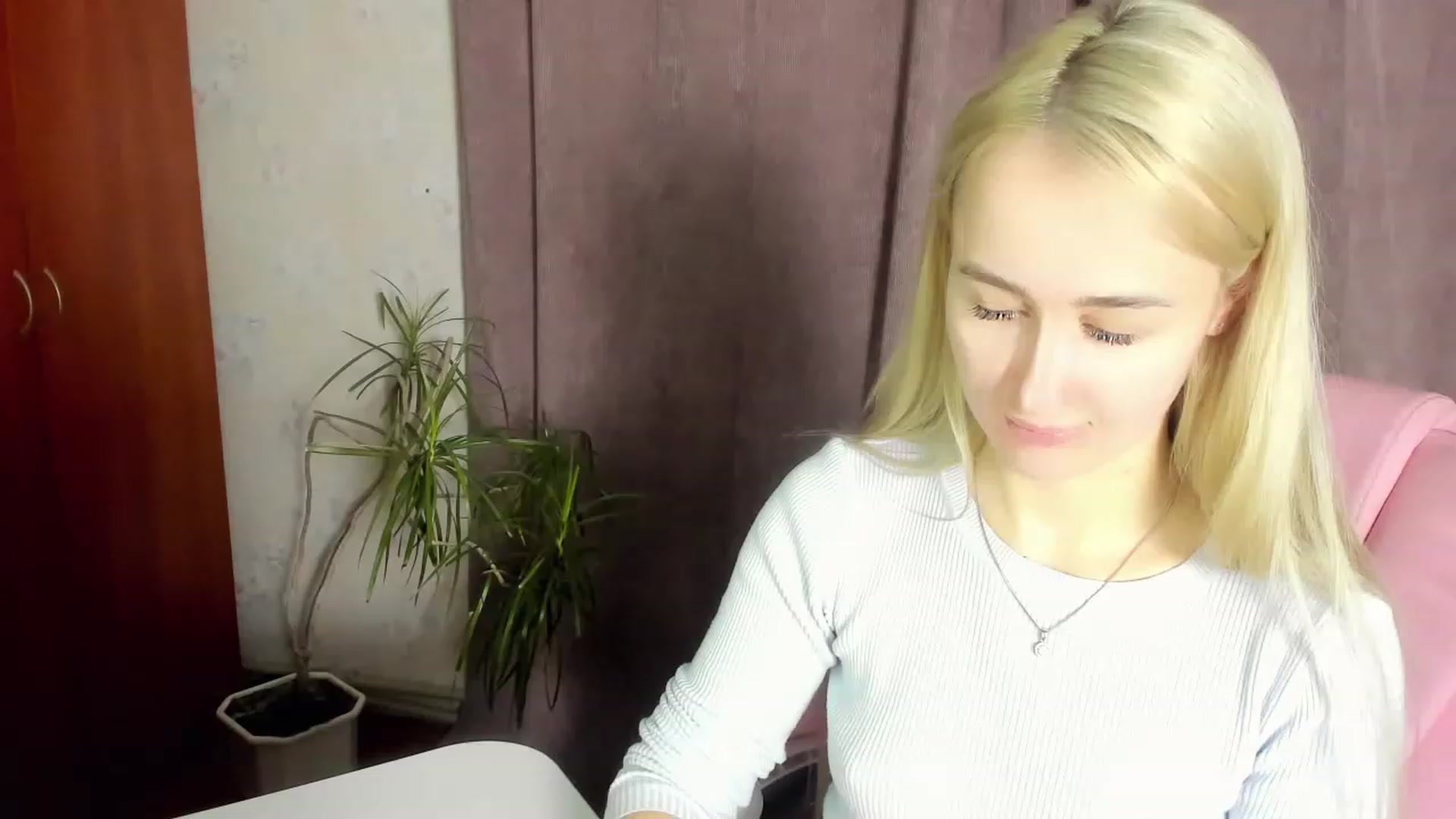 Gallery image thumbnail from Hrettel's myfreecams stream on, 01/18/2023, 19:03 image 7 of 20