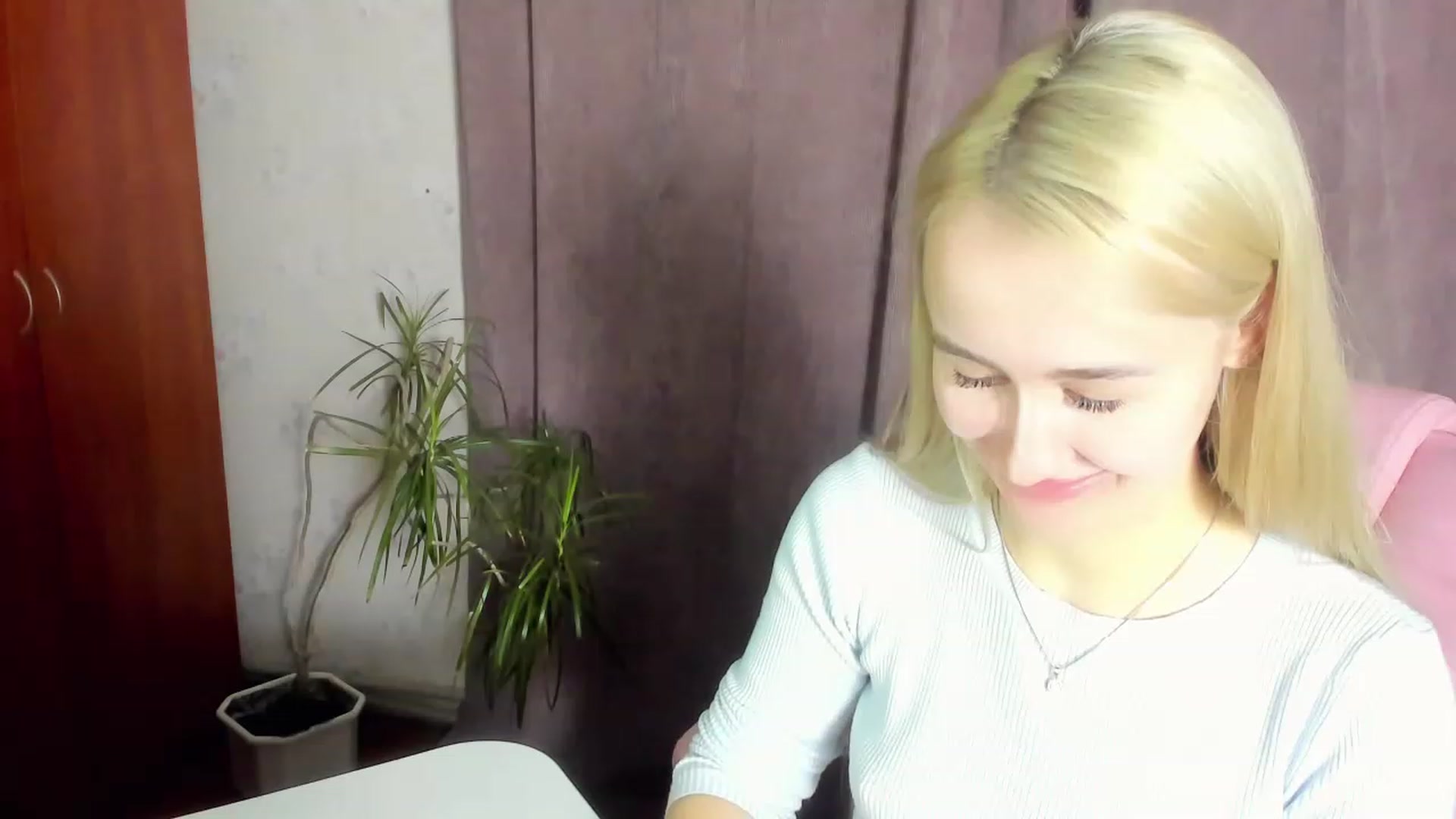 Gallery image thumbnail from Hrettel's myfreecams stream on, 01/18/2023, 19:03 image 19 of 20