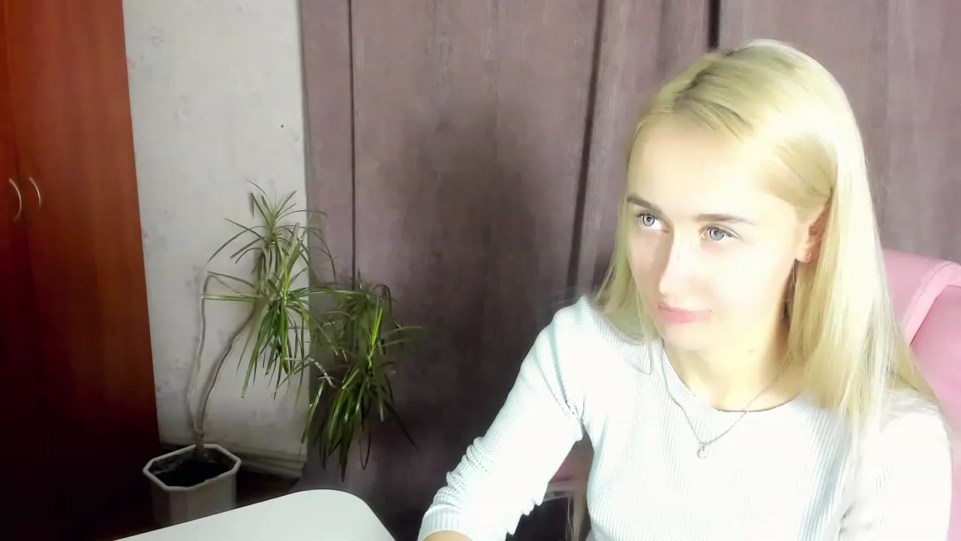 Gallery image thumbnail from Hrettel's myfreecams stream on, 01/18/2023, 19:03 image 11 of 20