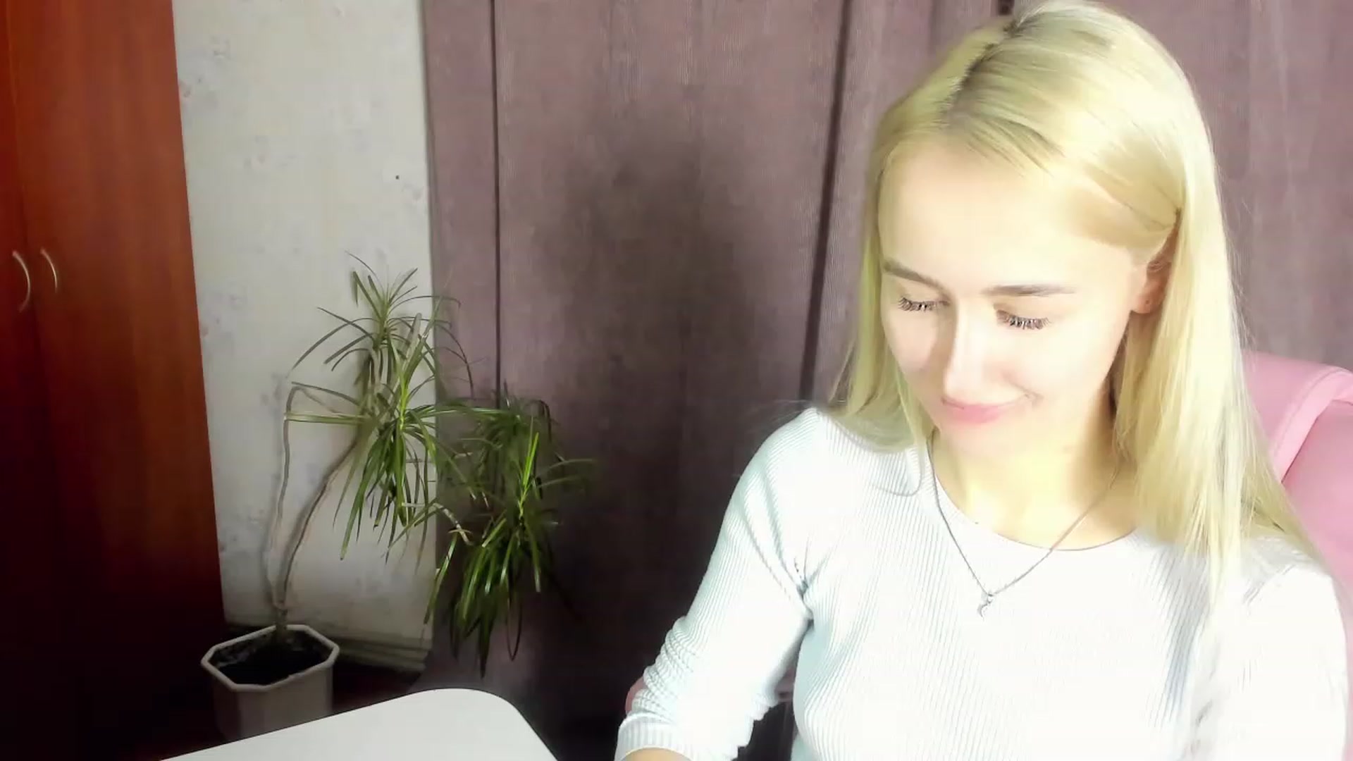 Gallery image thumbnail from Hrettel's myfreecams stream on, 01/18/2023, 19:03 image 13 of 20