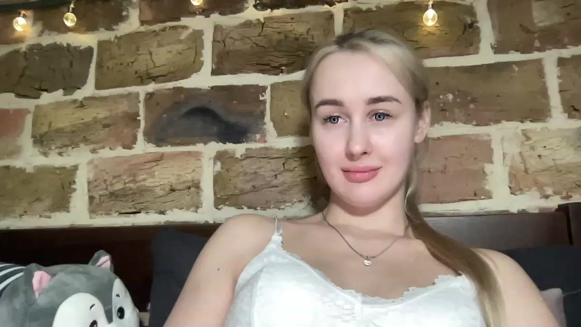 Gallery image thumbnail from Hrettel's myfreecams stream on, 01/29/2023, 23:45 image 17 of 20