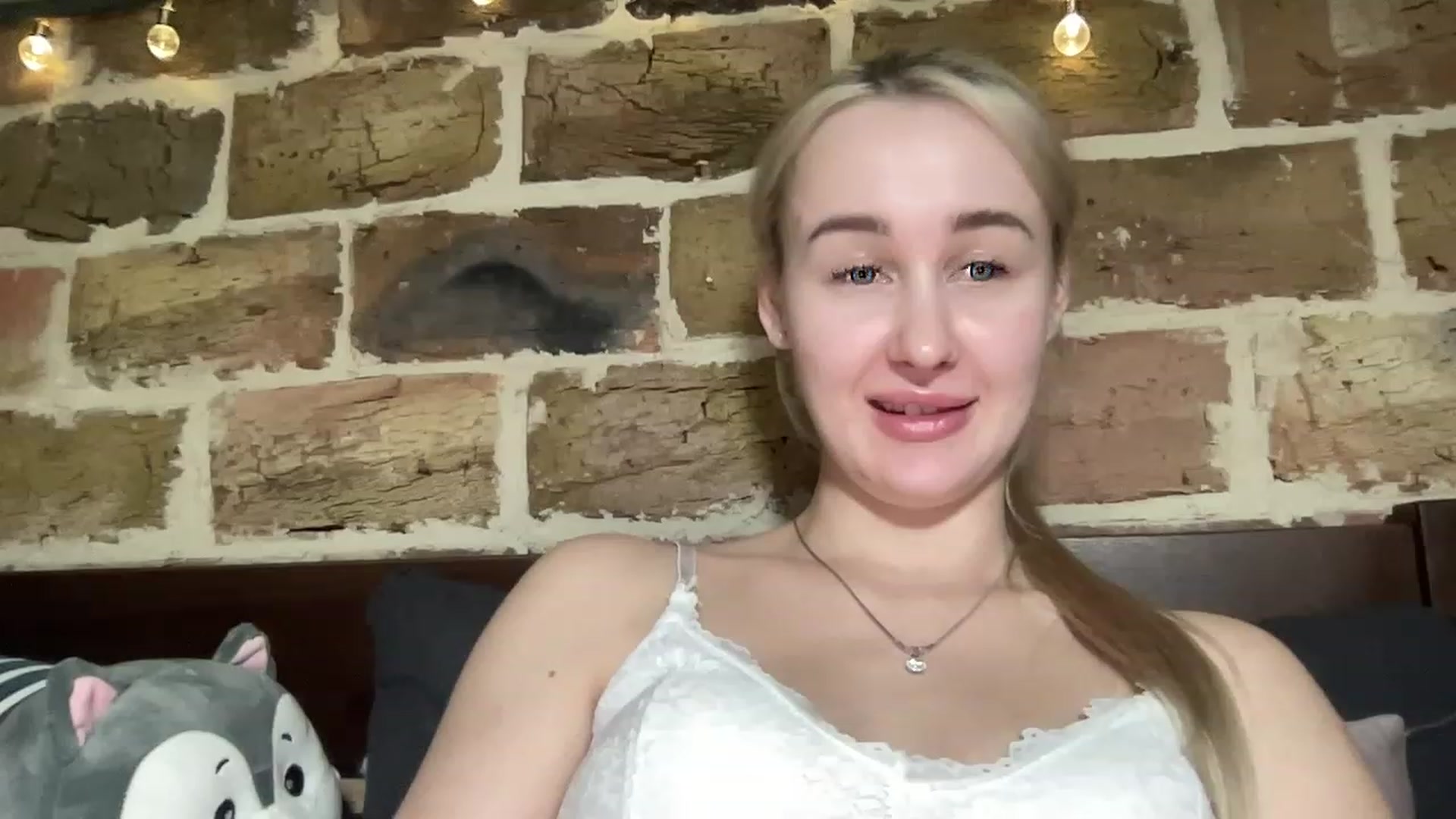 Gallery image thumbnail from Hrettel's myfreecams stream on, 01/29/2023, 23:45 image 14 of 20