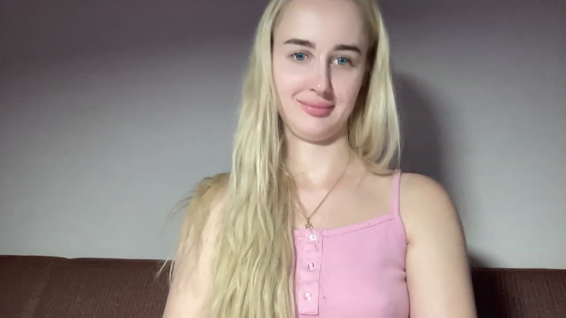 Gallery image thumbnail from Hrettel's myfreecams stream on, 06/27/2023, 23:44 image 18 of 20
