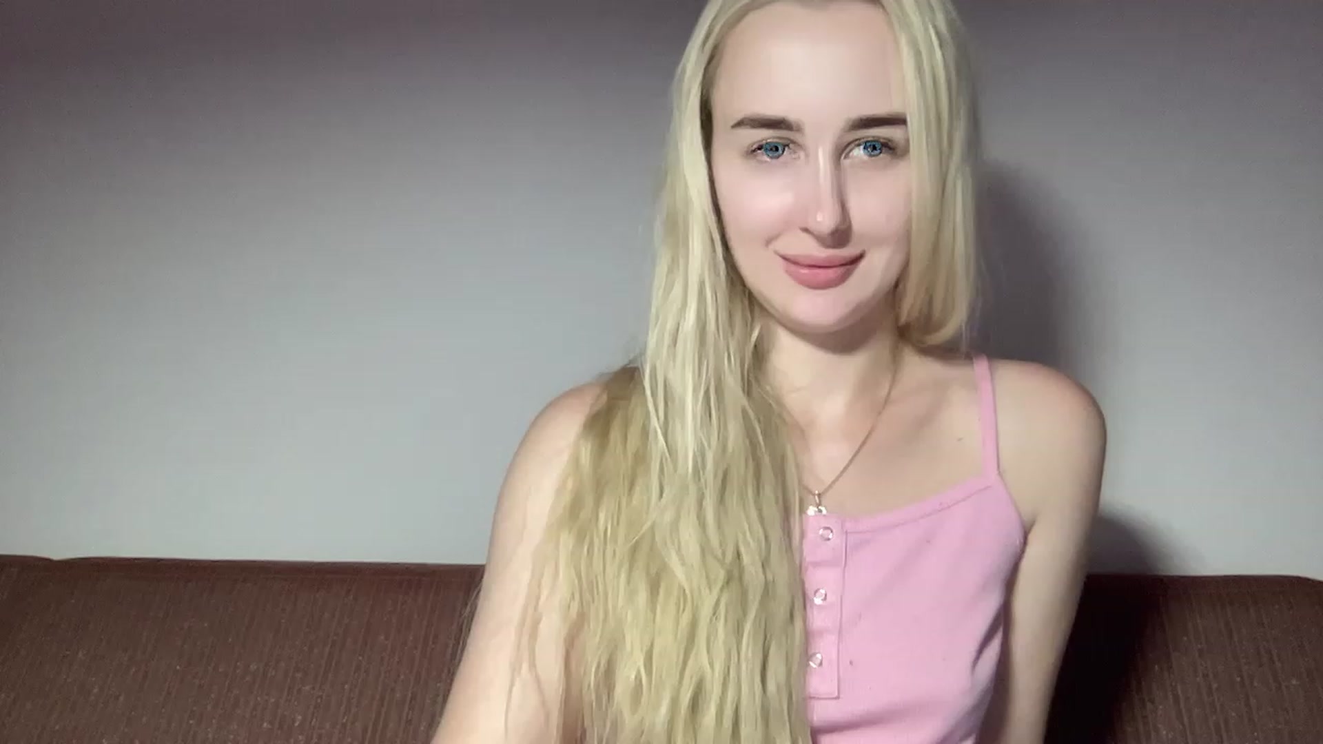 Gallery image thumbnail from Hrettel's myfreecams stream on, 06/27/2023, 23:44 image 8 of 20