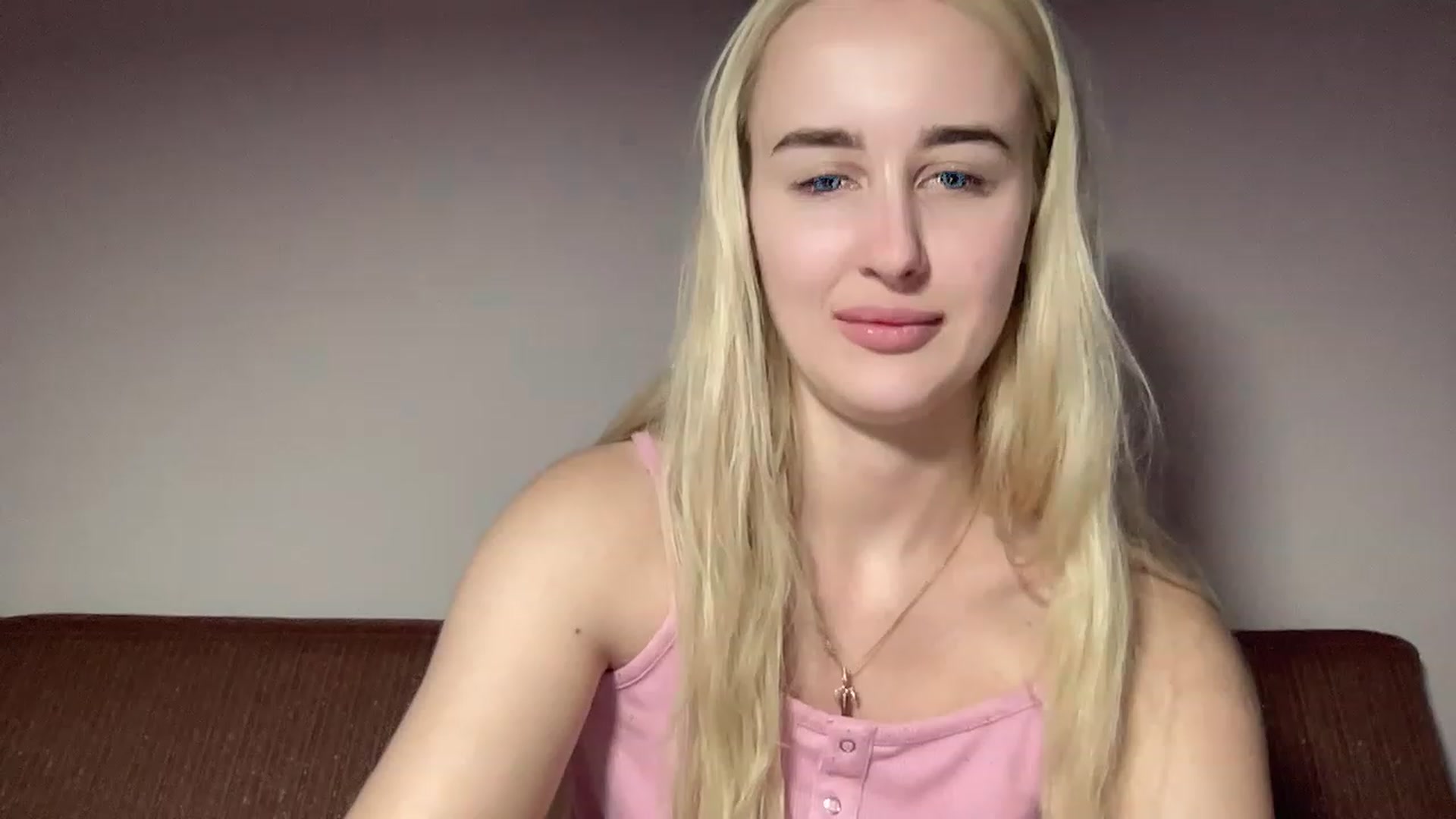 Gallery image thumbnail from Hrettel's myfreecams stream on, 06/27/2023, 23:44 image 3 of 20