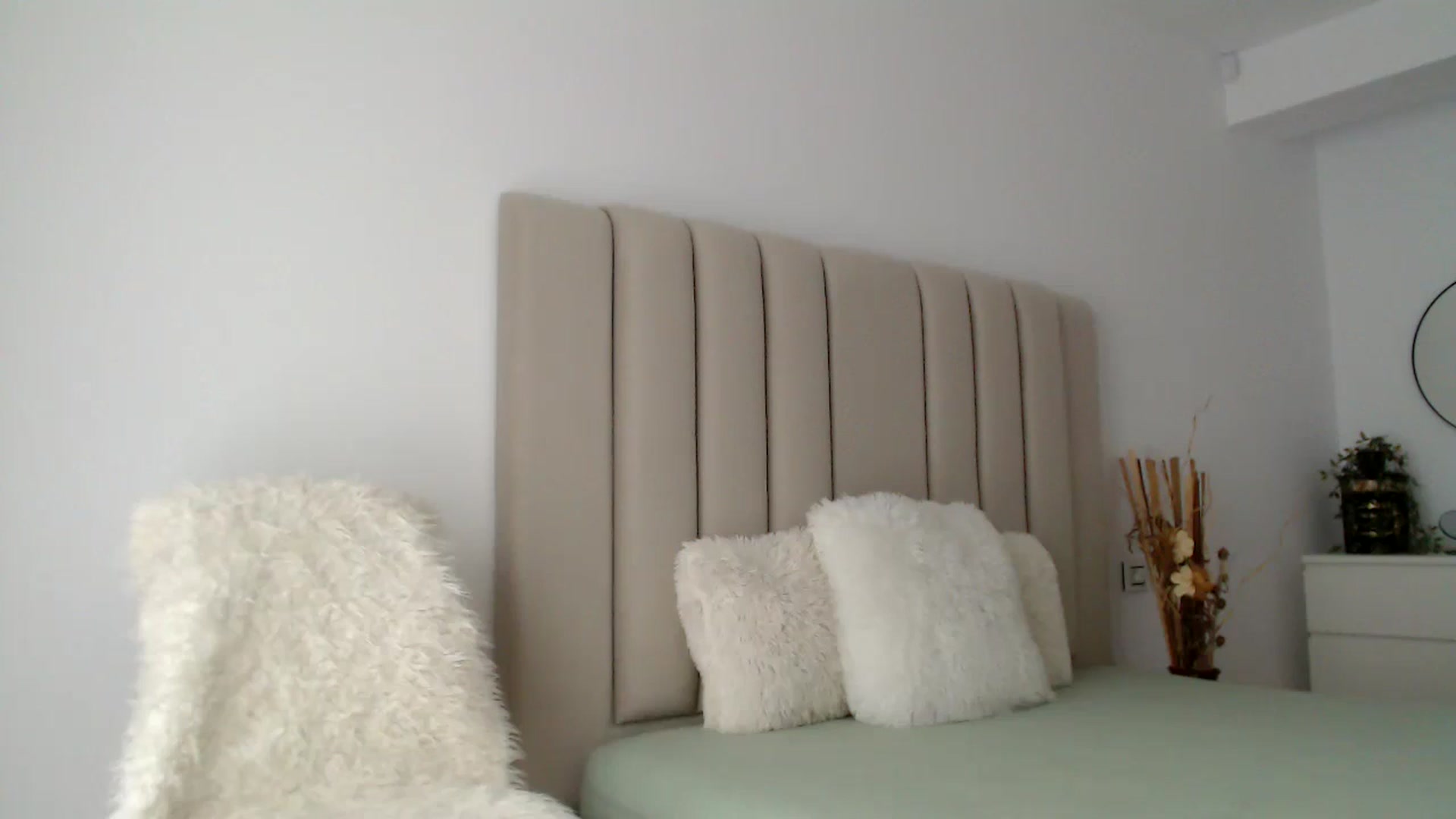 Gallery image thumbnail from Hrystina_'s myfreecams stream on, 09/04/2024, 16:21 image 18 of 20