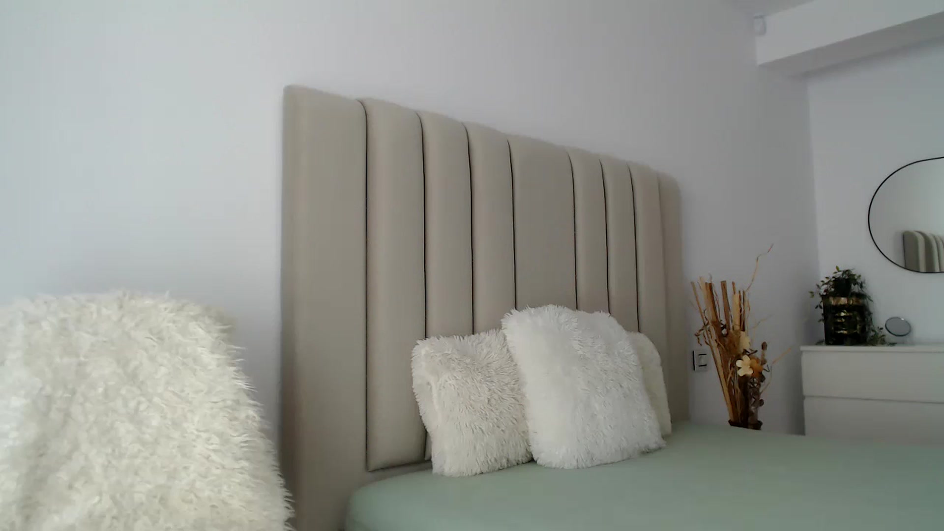 Gallery image thumbnail from Hrystina_'s myfreecams stream on, 09/05/2024, 14:13 image 1 of 20