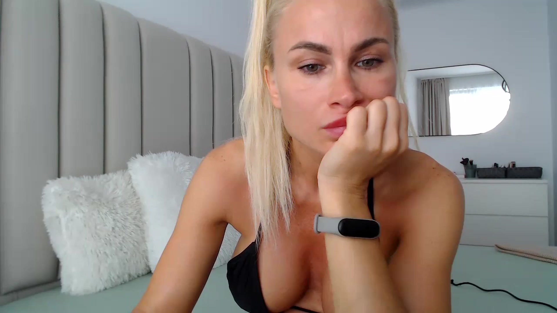 Gallery image thumbnail from Hrystina_'s myfreecams stream on, 09/05/2024, 14:13 image 20 of 20