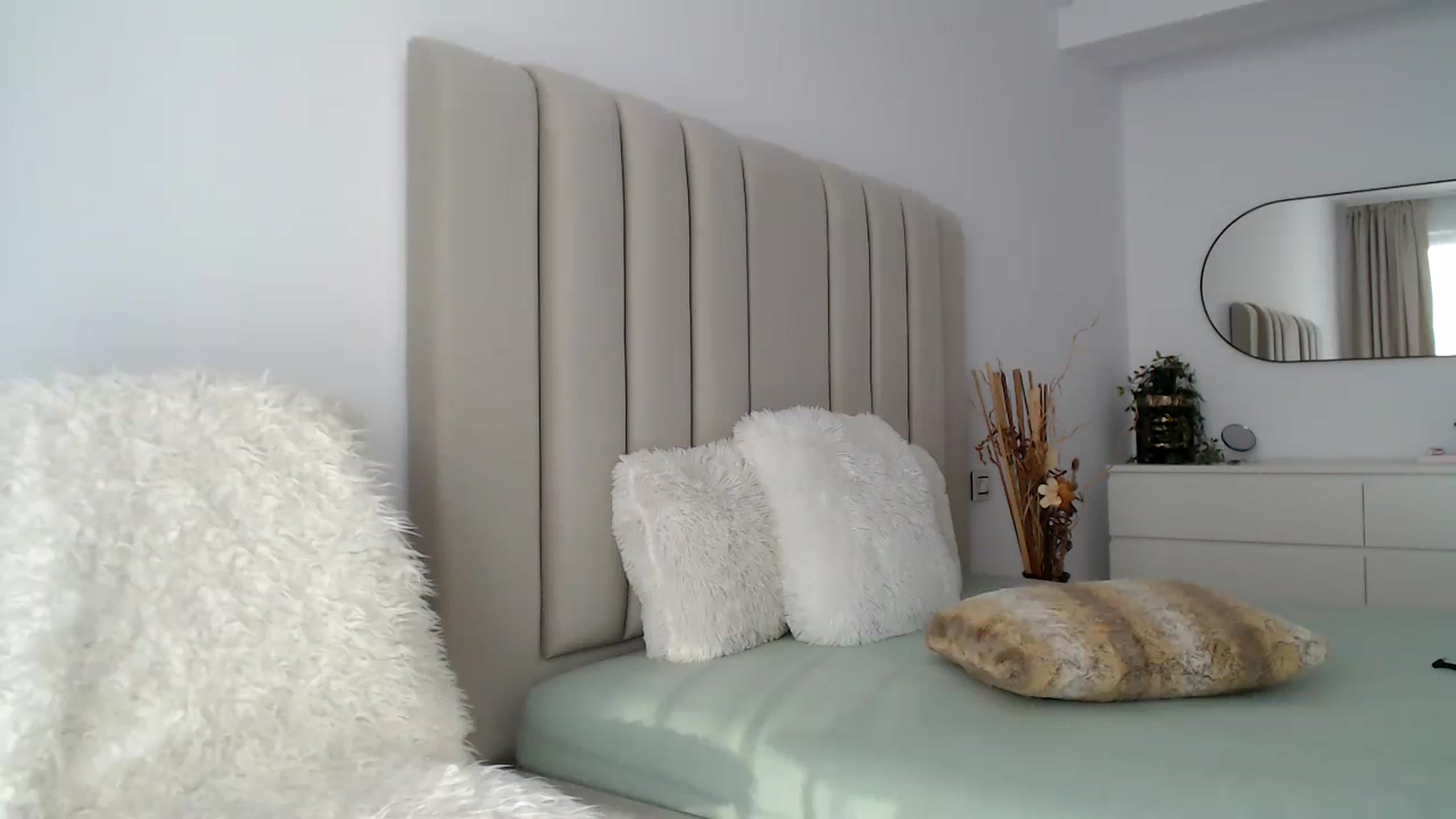 Gallery image thumbnail from Hrystina_'s myfreecams stream on, 09/05/2024, 14:47 image 12 of 20