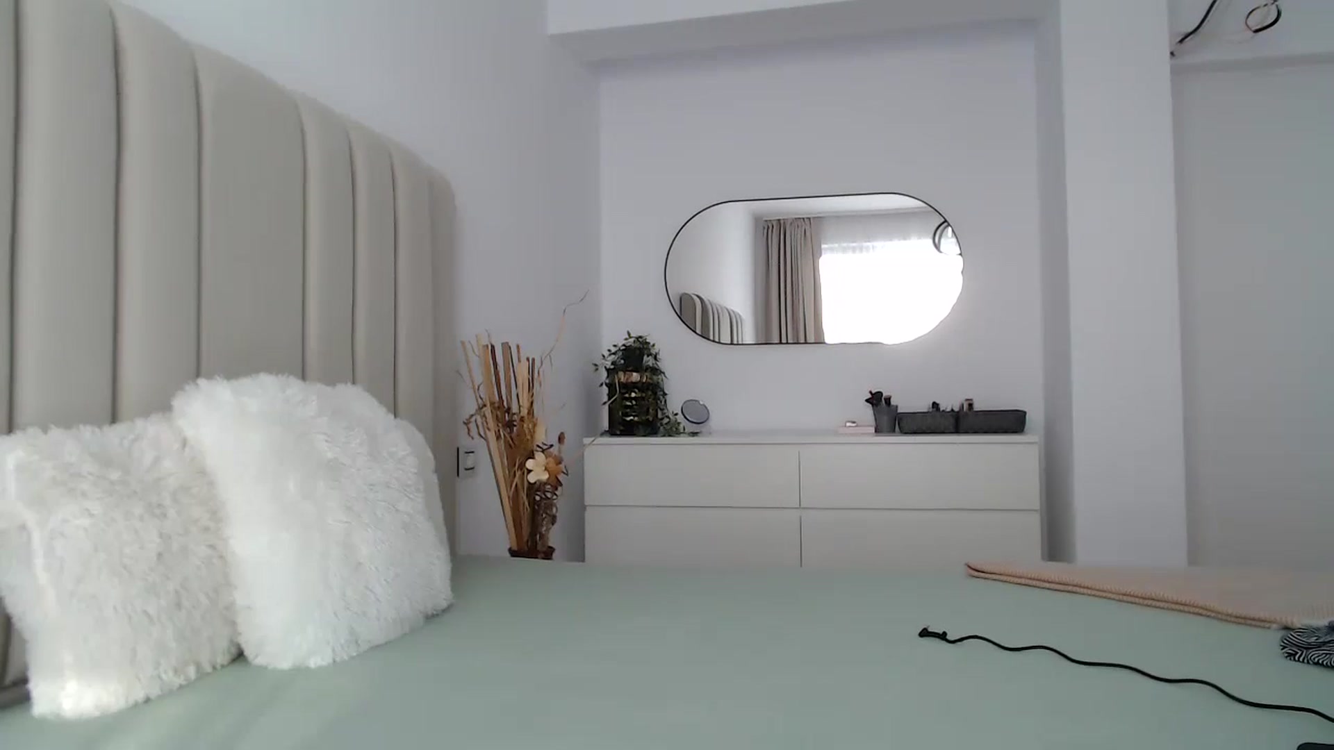 Gallery image thumbnail from Hrystina_'s myfreecams stream on, 09/05/2024, 14:47 image 16 of 20