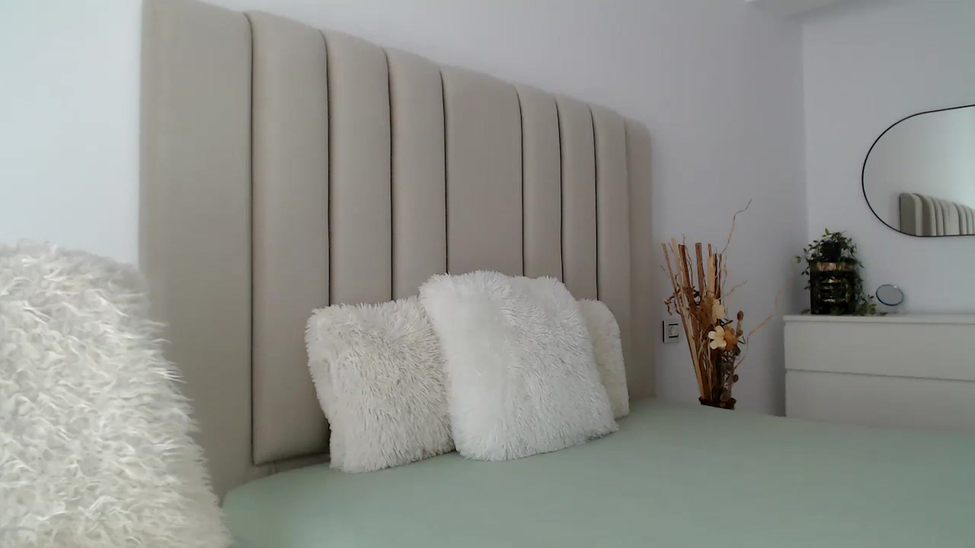 Gallery image thumbnail from Hrystina_'s myfreecams stream on, 09/06/2024, 13:51 image 7 of 20