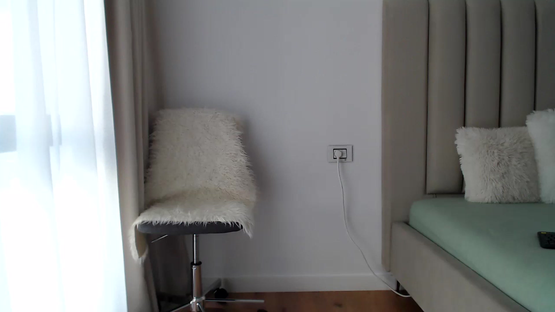 Gallery image thumbnail from Hrystina_'s myfreecams stream on, 09/06/2024, 15:07 image 6 of 20