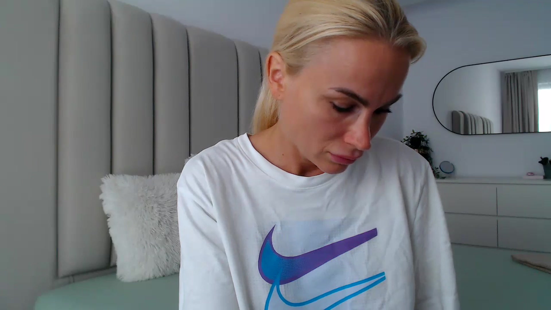 Gallery image thumbnail from Hrystina_'s myfreecams stream on, 09/06/2024, 15:07 image 16 of 20