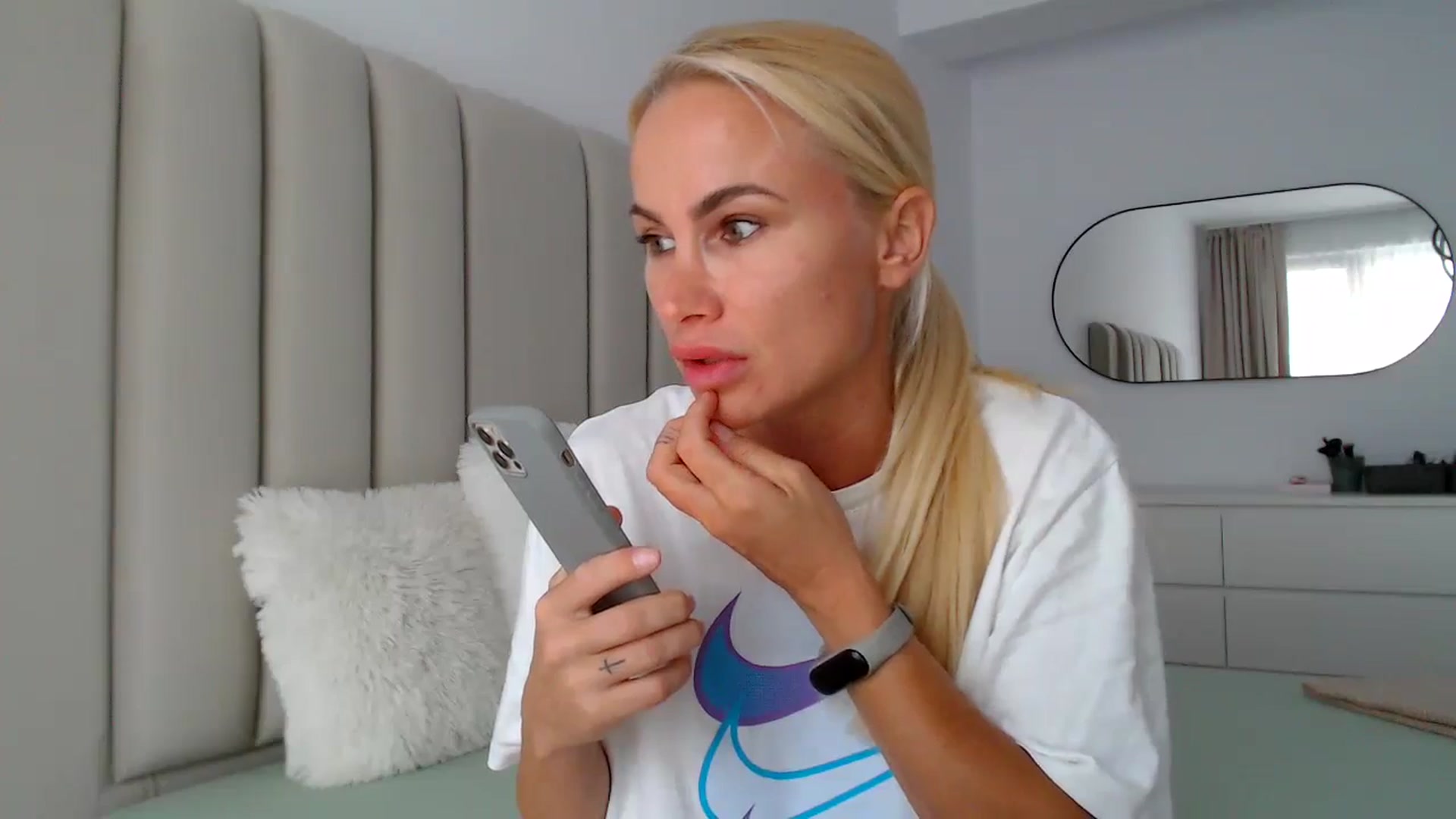 Gallery image thumbnail from Hrystina_'s myfreecams stream on, 09/06/2024, 16:07 image 17 of 20